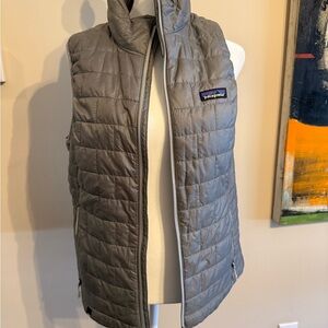 Women’s Patagonia Charcoal Quilted Vest